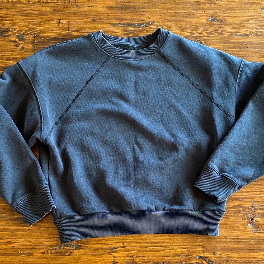 Everlane women’s  Crewneck Sweater in Black